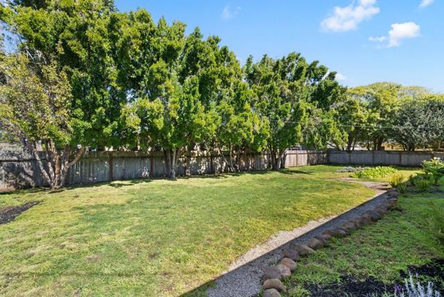 414 Vermont Avenue, Moss Beach CA: https://media.crmls.org/mediaz/025bdc47-2314-4a72-8c5a-e7400b721308.jpg