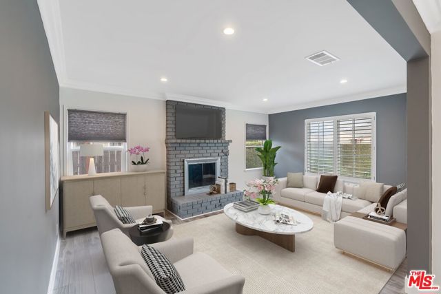 6713 Saint Clair Avenue, North Hollywood CA: https://media.crmls.org/mediaz/025d1ee5-7941-440e-b790-19db6361a279.jpg