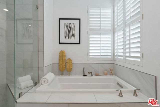 12923 Bluff Creek Drive, Los Angeles CA: https://media.crmls.org/mediaz/025dfae7-367e-4e5b-8514-272299e2890f.jpg