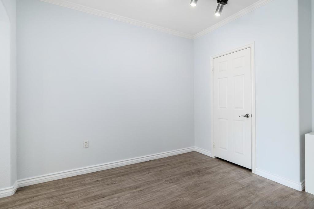 9263 Regents - photo 8