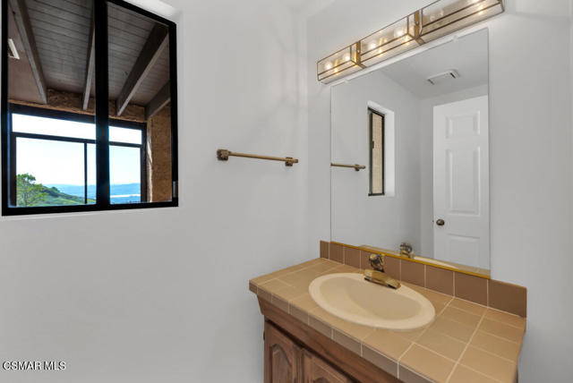 751 Wildwood Avenue, Thousand Oaks CA: https://media.crmls.org/mediaz/025f79e7-6119-4907-a407-515a9a8b1153.jpg