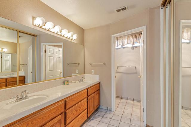 1298 Hersman Drive, Gilroy CA: https://media.crmls.org/mediaz/025f96e3-0f21-41be-a107-87b81b083d13.jpg