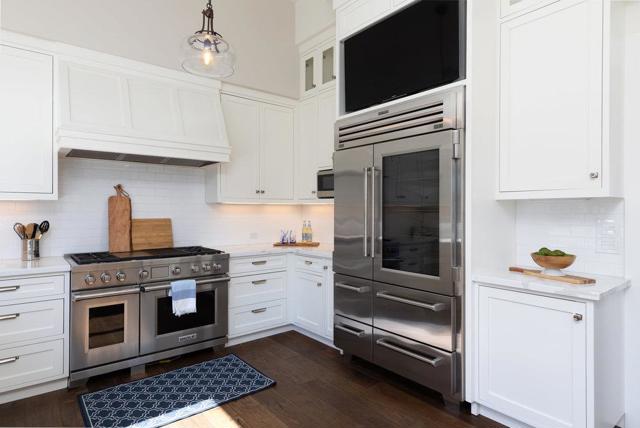 39 Hollins Drive, Santa Cruz CA: https://media.crmls.org/mediaz/025f9a79-953d-43cd-a9cd-1e4e262b63a1.jpg