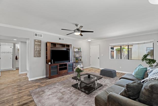 Detail Gallery Image 5 of 32 For 625 S Fig St #17,  Escondido,  CA 92025 - 2 Beds | 2 Baths