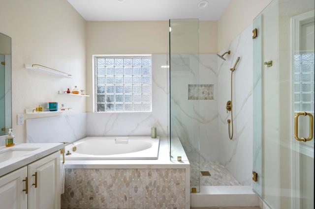 44397 Royal Lytham Drive, Indio CA: https://media.crmls.org/mediaz/026055b5-3f8a-4b7a-87eb-501388a4d1a5.jpg