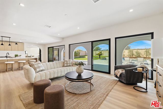 80100 Vista Grande, La Quinta CA: https://media.crmls.org/mediaz/0260b9f1-c92f-4981-ab24-edfbbde19995.jpg