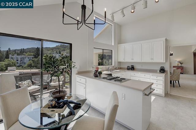 3244 Terra Granada Dr, Walnut Creek CA: https://media.crmls.org/mediaz/0260bb6d-9fcd-4db1-ae5b-43d65c9f2752.jpg