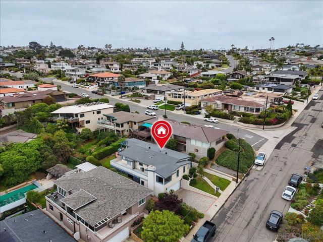 3335 Fenelon St, San Diego CA: https://media.crmls.org/mediaz/026133e4-dc68-48cf-88cc-96b9e3c75a5e.jpg