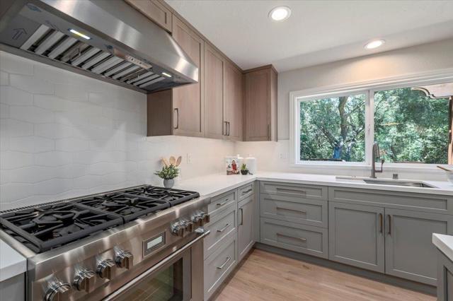 111 Vista Del Prado, Los Gatos CA: https://media.crmls.org/mediaz/02618a62-2410-487d-8ab6-9a3291a2166e.jpg