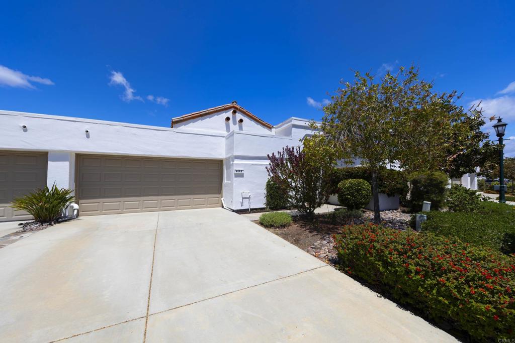 4044 Aeolia Way