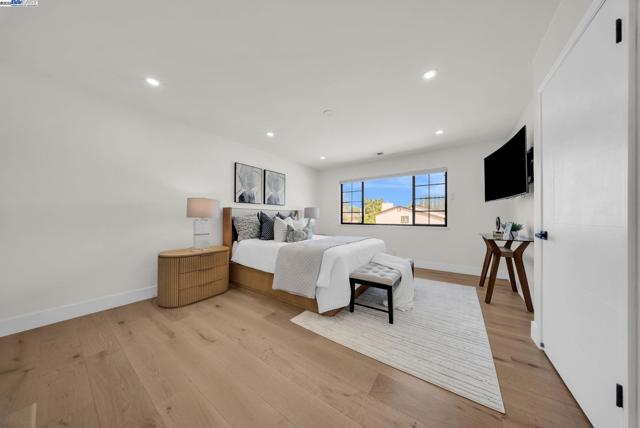 524 Gamay Ct, Fremont CA: https://media.crmls.org/mediaz/0262e885-47e6-4ccd-a32f-5722b7f74f74.jpg