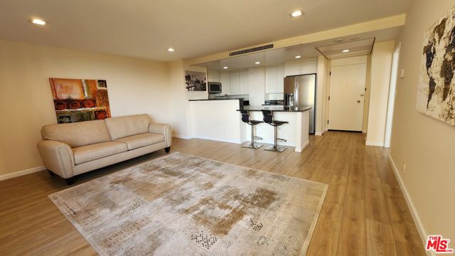 2160 Century Parkway, Los Angeles, California 90067, 1 Bedroom Bedrooms, ,1 BathroomBathrooms,Condominium,For Sale,Century,24394929