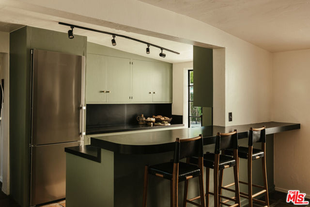 1907 S Mesa Drive, Palm Springs CA: https://media.crmls.org/mediaz/02645e23-2405-4d38-8711-9f06f5facd0e.jpg