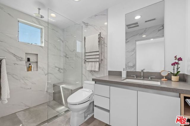 3623 1/2 S Centinela Avenue, Los Angeles CA: https://media.crmls.org/mediaz/0264b61e-d142-4790-8959-5820fb390ee5.jpg