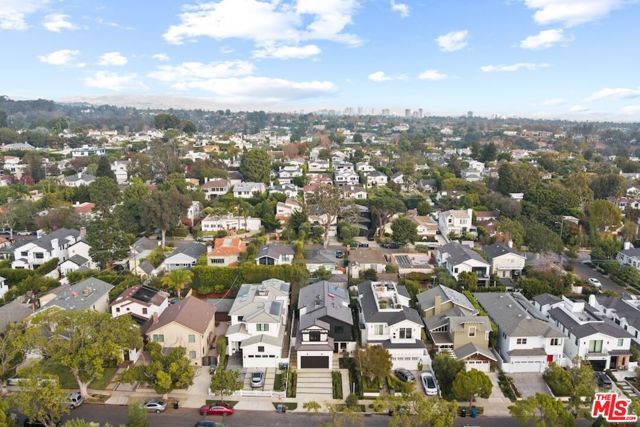 1022 Galloway Street, Pacific Palisades CA: https://media.crmls.org/mediaz/02655f74-bfe4-4328-8d06-867315505acc.jpg