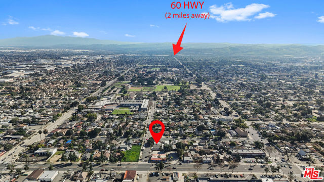 891 E 6th Street, Pomona CA: https://media.crmls.org/mediaz/02662732-2d62-4882-821e-ba5fd8abb75f.jpg