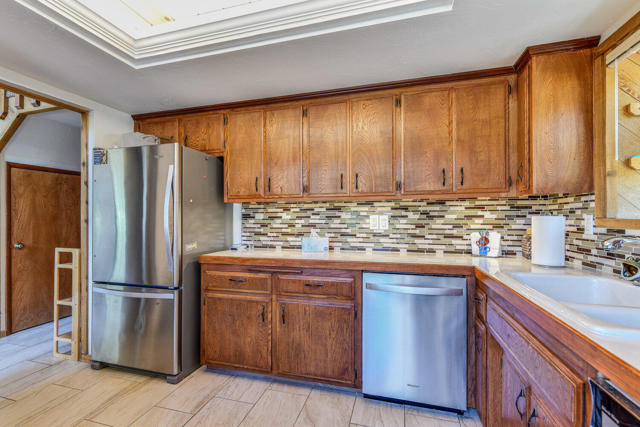 24873 Ponderosa Drive, Idyllwild CA: https://media.crmls.org/mediaz/026730dd-8ed8-43f7-b112-5bfb68ba51f3.jpg