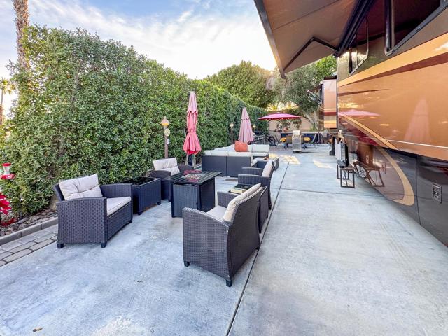 80394 Avenue 48, Indio CA: https://media.crmls.org/mediaz/02673919-3e9e-486c-b2cc-8c7da2d0875c.jpg