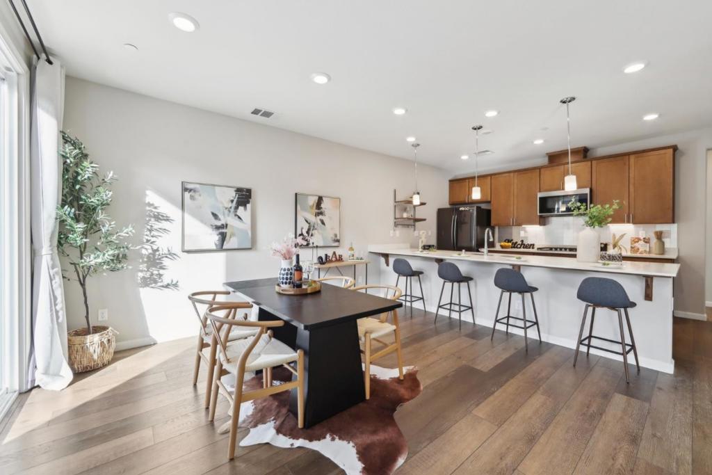 621 Clover Circle