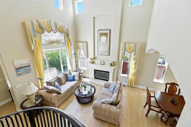 553 Lower Vintners Circle, Fremont CA: https://media.crmls.org/mediaz/02680978-1835-467e-bc4c-f5dec2d1a37e.jpg