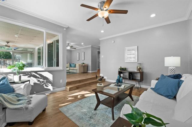 5095 Nottingham Ct, Newark CA: https://media.crmls.org/mediaz/0268fb12-9983-4323-bbca-cdc3de4c1dea.jpg