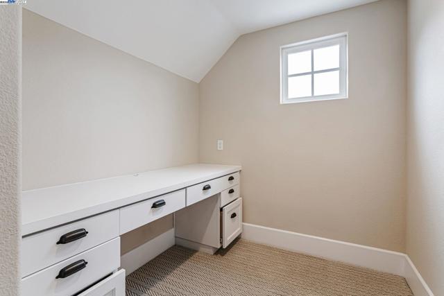43150 Calle Familia, Fremont CA: https://media.crmls.org/mediaz/02695771-4330-4ad2-9bc8-8b85059b5b63.jpg