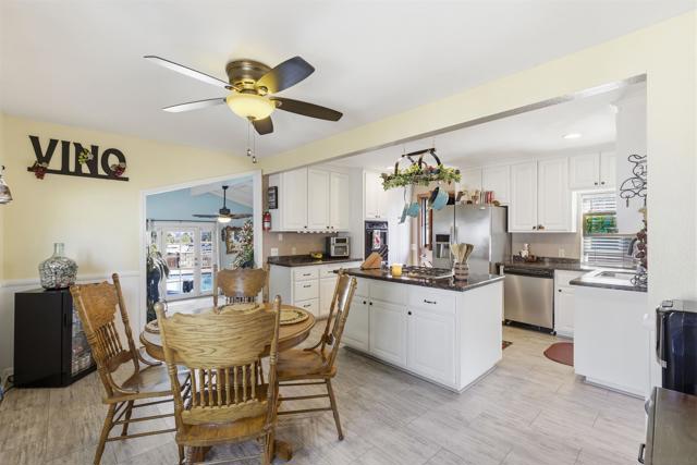 1178 Eucalyptus Dr, El Cajon CA: https://media.crmls.org/mediaz/02697a77-721c-4201-aedf-ce01e09fe372.jpg