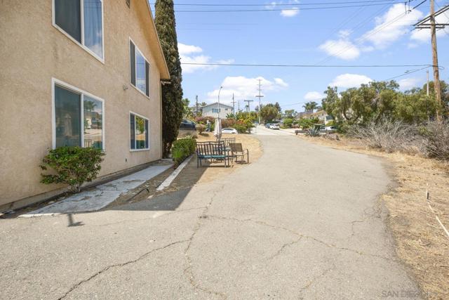 3389 91 C Street, San Diego CA: https://media.crmls.org/mediaz/0269c6b4-e289-469d-ad02-4d006e55a92b.jpg