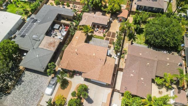 1080 Aloha Dr, Encinitas CA: https://media.crmls.org/mediaz/026b26e0-8bb1-4867-b118-2f846fc11892.jpg