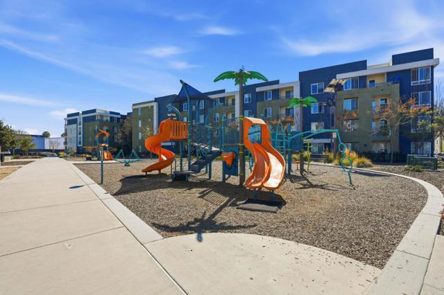 Image 30 of 32 For 1985 Mahuron