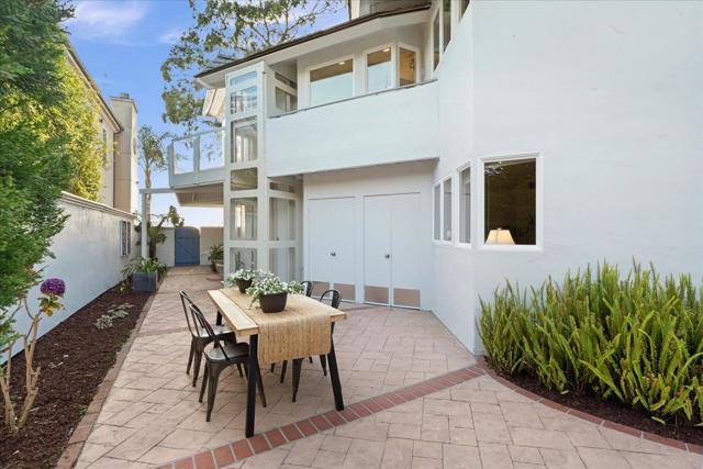 433 Seaview Drive, Aptos CA: https://media.crmls.org/mediaz/026b6fe4-1212-4b3c-9ab1-0754614cee30.jpg