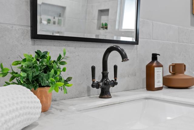 688 Calabasas Road, Watsonville CA: https://media.crmls.org/mediaz/026c0680-f450-4fa9-b749-462bdf870b02.jpg