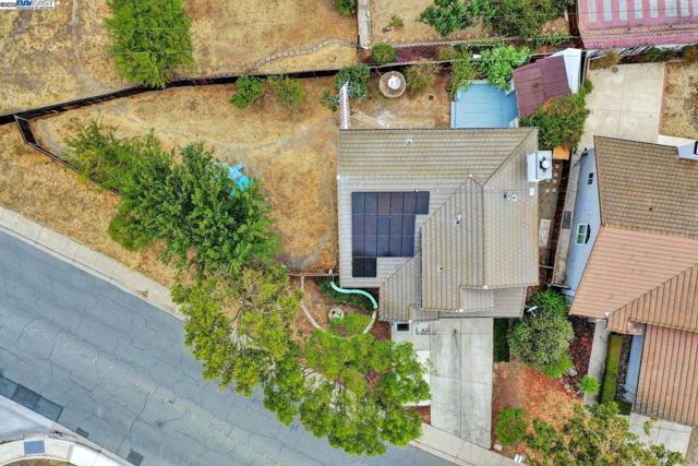 1618 Putnam St, Antioch CA: https://media.crmls.org/mediaz/026c4148-3166-4100-91a3-8c5fe5b6b20a.jpg