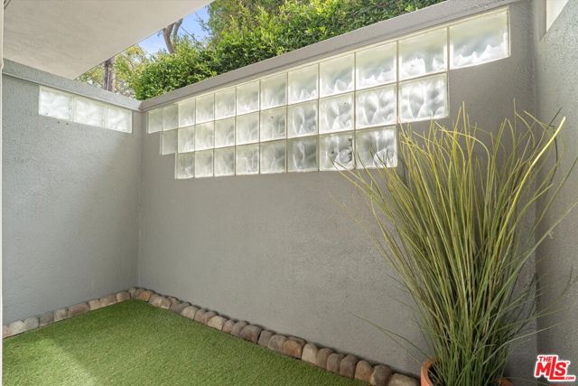 2921 10th Street, 3 photo 3