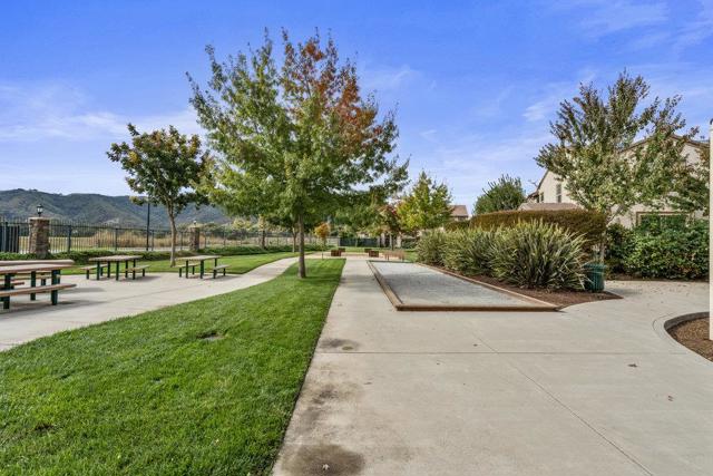 130 Lusitano Way, Gilroy CA: https://media.crmls.org/mediaz/026d9815-9a9c-44fc-819c-dbd935691b78.jpg