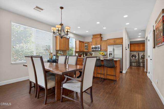 Detail Gallery Image 34 of 42 For 8514 Morningstar Ln, Canoga Park,  CA 91304 - 4 Beds | 4 Baths