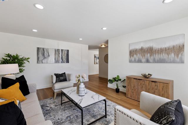 45548 Cherokee Ln, Fremont CA: https://media.crmls.org/mediaz/026e4050-4ba1-4bd6-b0af-c10987edd2ce.jpg