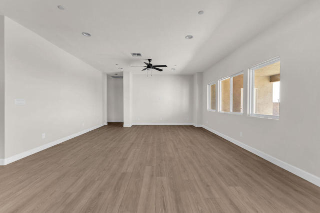 Image 14 of 49 For 65361 Avenida Dorado
