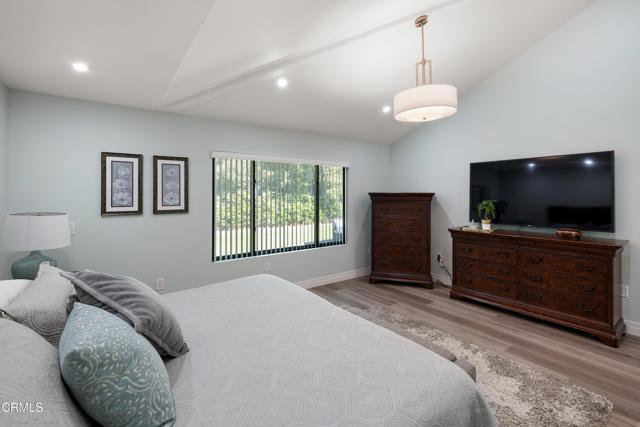 4428 Oakwood Avenue, La Canada Flintridge CA: https://media.crmls.org/mediaz/026f2dd8-e388-4e9a-86b9-8bfcd948cfe4.jpg