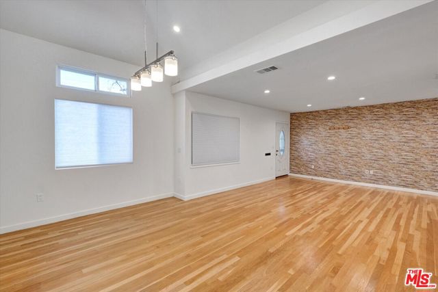 5400 W 82nd Street, Los Angeles CA: https://media.crmls.org/mediaz/026fcc95-6f5d-4f1c-a30e-1d2aefd07fde.jpg