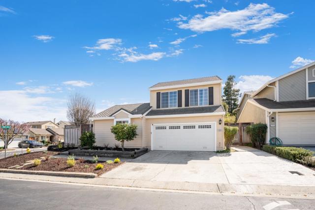 1616 Brentwood Lane, Gilroy CA: https://media.crmls.org/mediaz/027017d6-1d7b-4a4c-92e8-a1bdc4ae8066.jpg