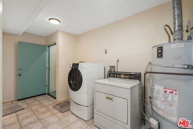 3928 Clayton Avenue, Los Angeles CA: https://media.crmls.org/mediaz/0270c092-def2-4f1c-9b05-ac9da6084f87.jpg