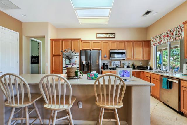 78810 78810 Sunrise Mountain View, Palm Desert CA: https://media.crmls.org/mediaz/0271df91-63e8-4af6-9c7f-297e30a364a1.jpg