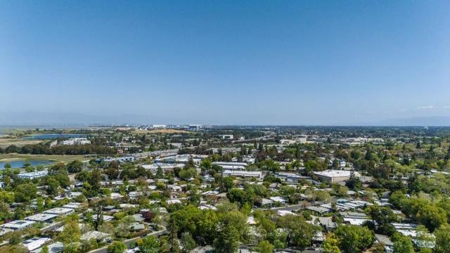 986 Loma Verde Avenue, Palo Alto CA: https://media.crmls.org/mediaz/02731baf-3d6a-4f7f-a4a9-51ad01c3a140.jpg