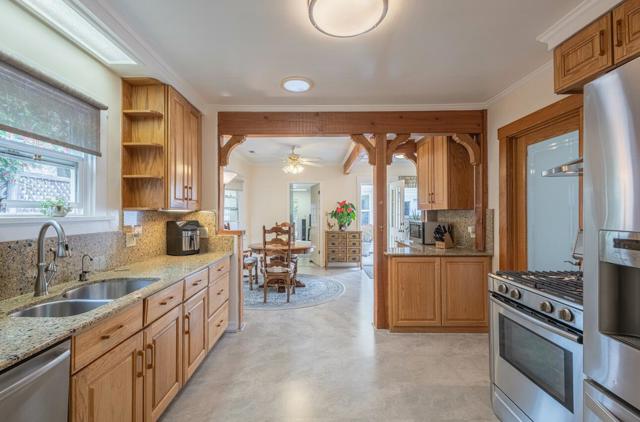 205 Maple Street, Salinas CA: https://media.crmls.org/mediaz/02739464-3559-4122-a7f9-b135b1b92056.jpg