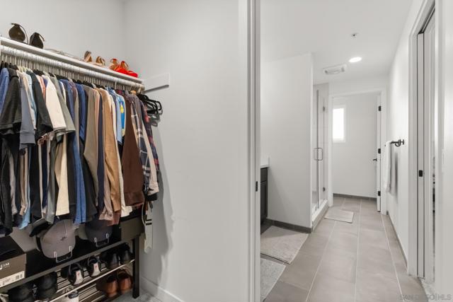 4100 Voltaire St, San Diego CA: https://media.crmls.org/mediaz/027421f6-9e6d-4da2-a44a-46f1b34faea6.jpg