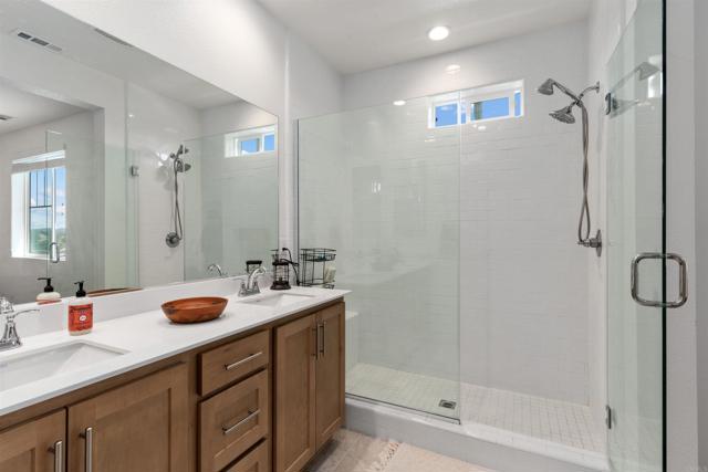 Image 21 of 31 For 39381 Corvina Lane