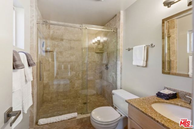 12784 Via Cortina, Del Mar CA: https://media.crmls.org/mediaz/0275c100-1019-4632-8c93-e0bd64162446.jpg