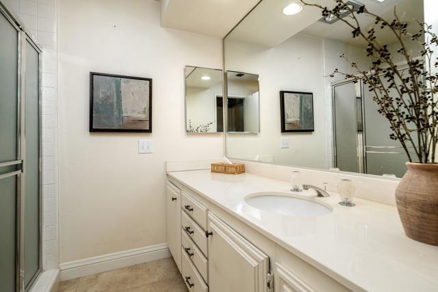 44825 Guadalupe Drive, Indian Wells CA: https://media.crmls.org/mediaz/02790f41-0f1d-45bd-a897-292ff1c35fa8.jpg