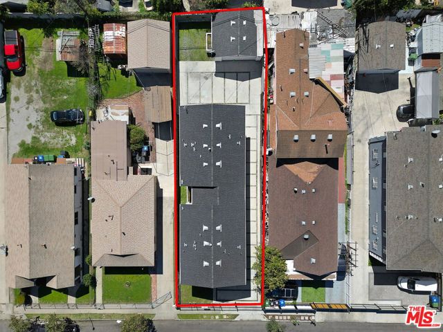320 E 55th Street, Los Angeles CA: https://media.crmls.org/mediaz/02794213-53b7-4d63-a894-08b2f3cfd4eb.jpg
